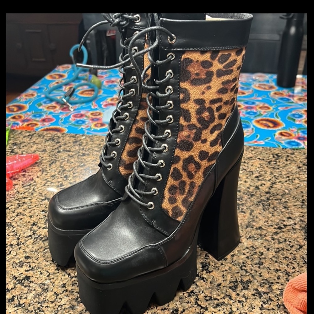 Lamoda Faux Freaky Platform Boots US 8 New without box